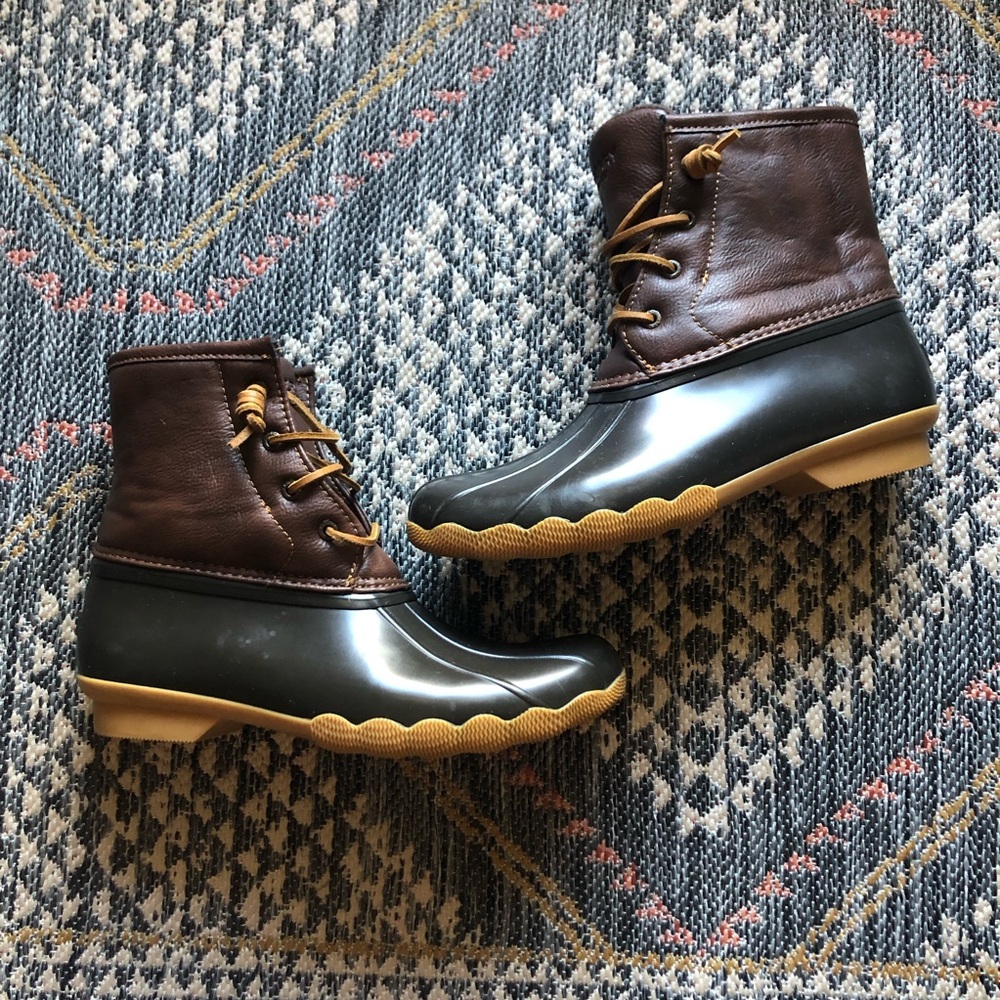 Sperry Saltwater Brown Rain Snow Boots with Waterproof Design